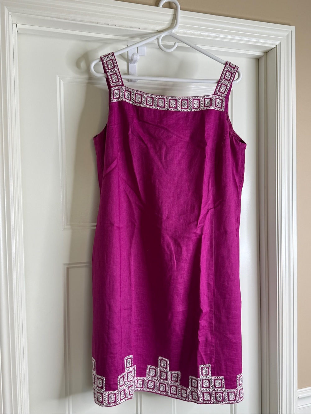 Women’s Sleeveless Fuchsia Embroidered Square-Neck Dress, sz 16